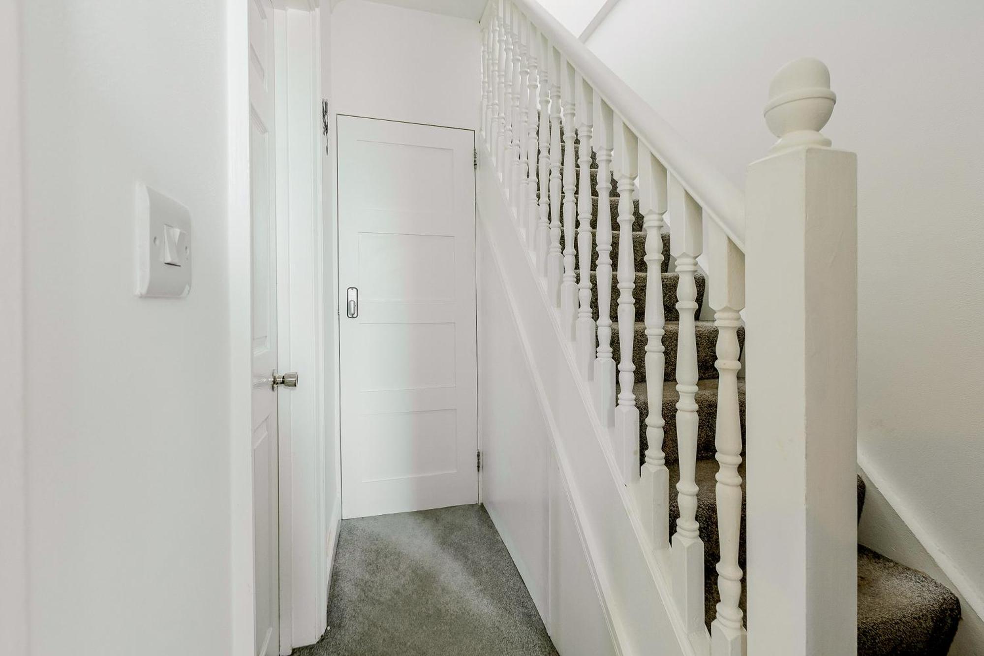 Bright 2Br Flat, Forest Gate, East Лондон Экстерьер фото